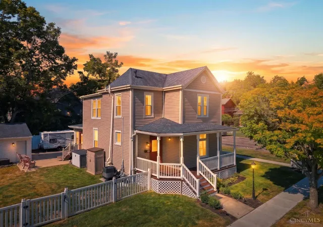 Photo 2 of Single family home for sale at 413 1st Avenue, Mason, OH 45040 | MLS# 1892447 | Listing updated on 2026-09-10