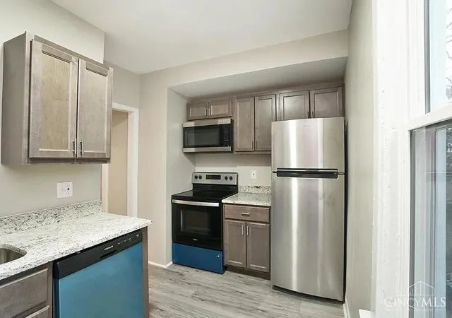 Photo 4 of House for sale at 3415 Woodburn Ave, Cincinnati, OH 45207 | MLS# 1892799 | Listing updated on 2026-09-08