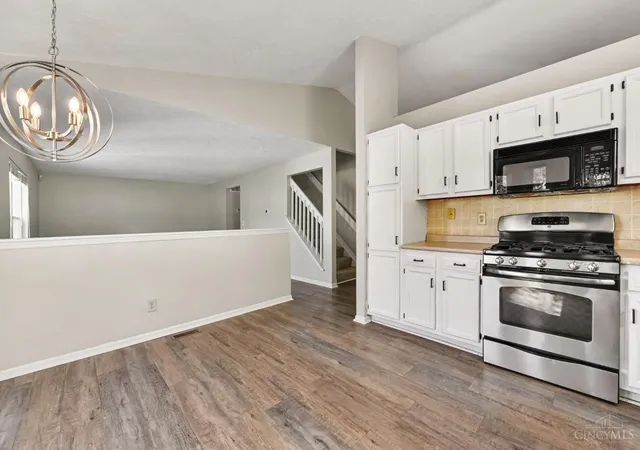 Photo 4 of Sale Pending at 682 Bobolink Ct, Union Twp, OH 45244 | MLS# 1892635 | Listing updated on 2026-10-09