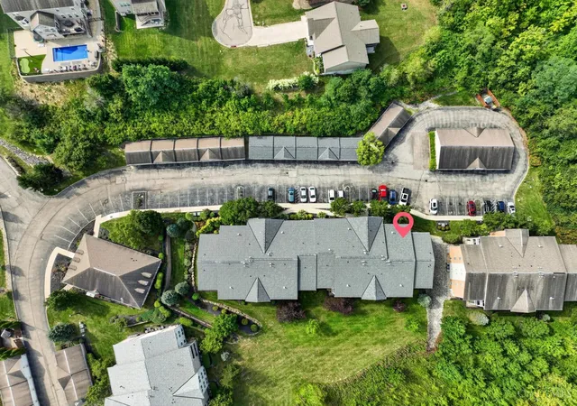 Photo 3 of Condo for sale at 5413 Michelles Oak Ct #E, Green Twp, OH 45248 | MLS# 1892695 | Listing updated on 2026-09-09