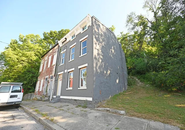 Photo 2 of Multi family home for sale at 38 E Clifton Ave, Cincinnati, OH 45202 | MLS# 1892818 | Listing updated on 2026-09-03