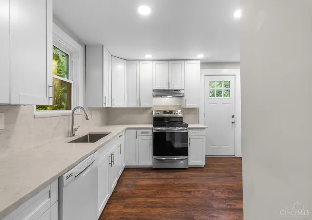 Photo 3 of Single family home for sale at 6212 Desmond St, Cincinnati, OH 45227 | MLS# 1892806 | Listing updated on 2026-09-09