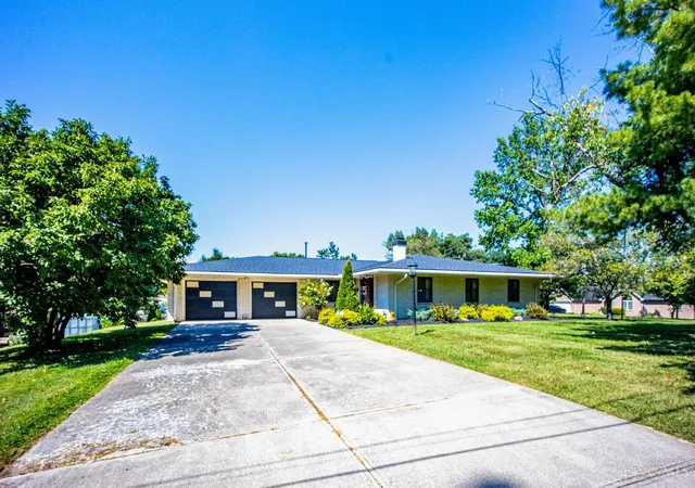 Photo 2 of Sale Pending at 5195 Deeridge Ln, Green Twp, OH 45247 | MLS# 1891782 | Listing updated on 2026-09-09