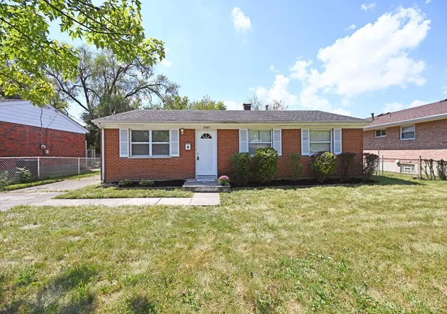 Photo 1 of Single family home for sale at 1987 Mistyhill Dr, Springfield Twp., OH 45240 | MLS# 1892816 | Listing updated on 2026-09-17