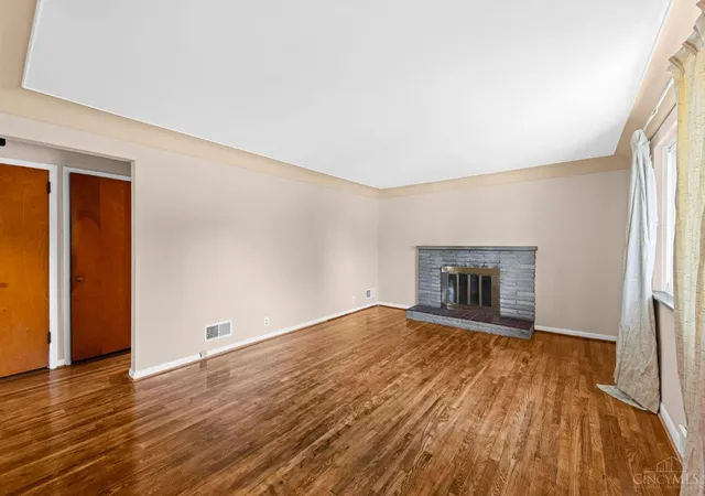 Photo 3 of Single family home for sale at 3877 Mantell Ave, Sycamore Twp, OH 45236 | MLS# 1892485 | Listing updated on 2026-10-26