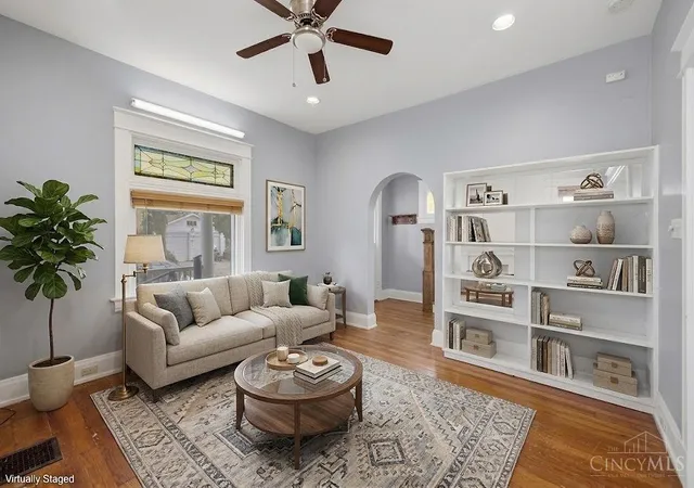 Photo 3 of Sale Pending at 3009 Marshall Ave, Cincinnati, OH 45220 | MLS# 1892295 | Listing updated on 2026-09-06