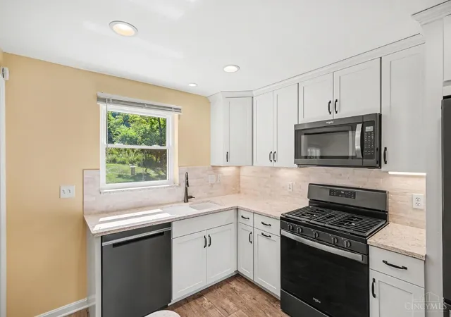 Photo 4 of Single family home for sale at 9512 Waxwing, Blue Ash, OH 45241 | MLS# 1892852 | Listing updated on 2026-09-16