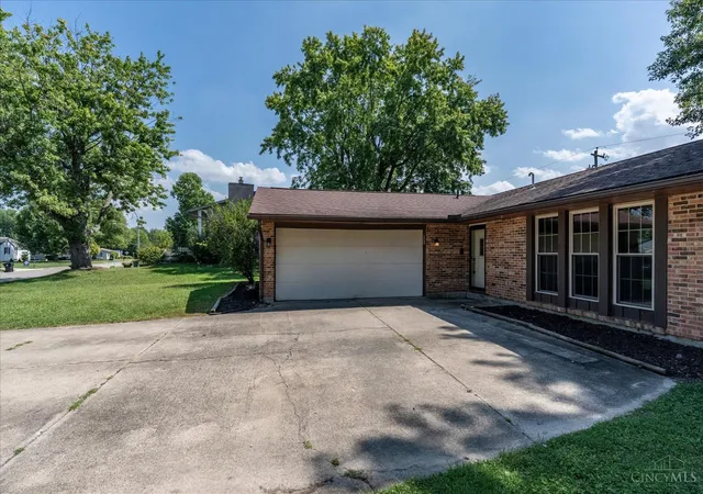 Photo 2 of Single family home for sale at 1348 Westmoor Dr, Wilmington, OH 45177 | MLS# 1892872 | Listing updated on 2026-09-14