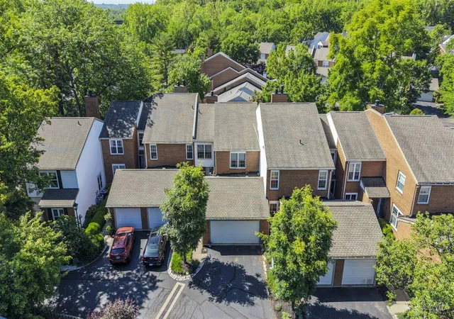 Photo 2 of Sale Pending at 3486 Forestoak Ct, Cincinnati, OH 45208 | MLS# 1892264 | Listing updated on 2026-09-08