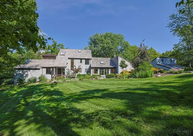 Photo 1 of Single family home for sale at 4805 Drake Rd, Indian Hill, OH 45243 | MLS# 1892500 | Listing updated on 2026-09-09