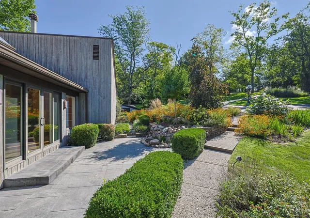 Photo 3 of Single family home for sale at 4805 Drake Rd, Indian Hill, OH 45243 | MLS# 1892500 | Listing updated on 2026-09-09