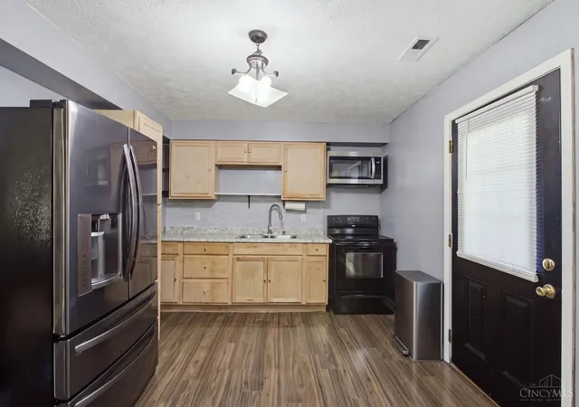 Photo 2 of Single family home for sale at 2025 Exeter Ave, Fairfield Twp, OH 45015 | MLS# 1892863 | Listing updated on 2026-09-04