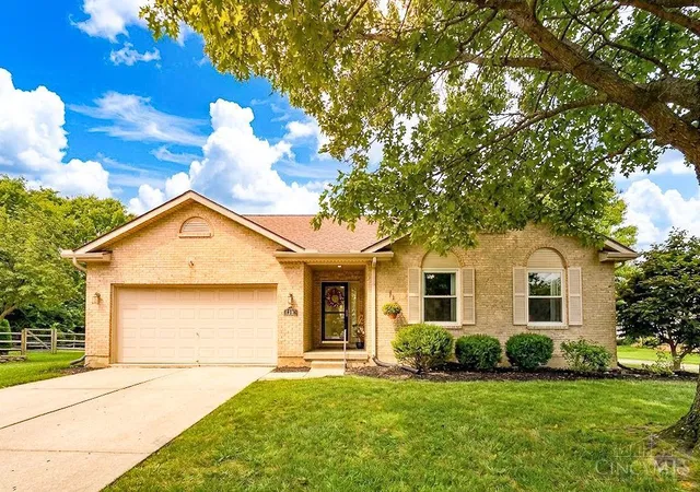 Photo 1 of Sale Pending at 38 Town Ct, Fairfield, OH 45014 | MLS# 1892729 | Listing updated on 2026-09-09