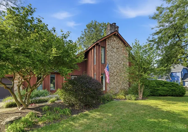 Photo 3 of Single family home for sale at 7843 Woodside Ct, Deerfield Twp., OH 45039 | MLS# 1891717 | Listing updated on 2026-09-15