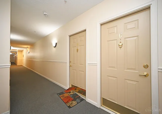 Listing Photo 4 - Condo for sale in building located at 5425 Michelles Oak Ct, Cincinnati, OH 45248 - Unit #C