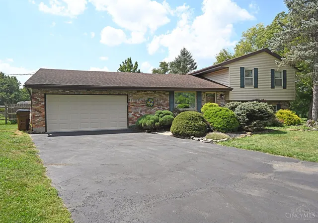 Photo 2 of Single family home for sale at 4007 Greatus Dr, Fairfield Twp, OH 45011 | MLS# 1892834 | Listing updated on 2026-09-11
