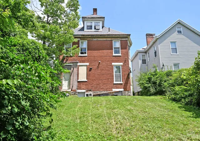 Photo 25 of Sale Pending at 935 Woodlawn Ave, Cincinnati, OH 45205 | MLS# 1892914 | Listing updated on 2026-09-14
