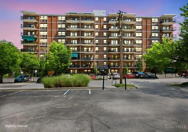 Photo 2 of Condo for sale at 1815 William Howard Taft Rd #505, Cincinnati, OH 45206 | MLS# 1892913 | Listing updated on 2026-09-23