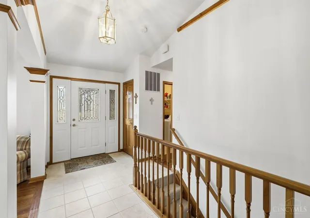 Photo 4 of Single family home for sale at 5638 Glenbrook Ct, Mason, OH 45040 | MLS# 1892922 | Listing updated on 2026-09-14