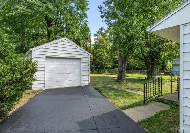 Photo 2 of Single family home for sale at 298 Linton, Wilmington, OH 45177 | MLS# 1892923 | Listing updated on 2026-09-08