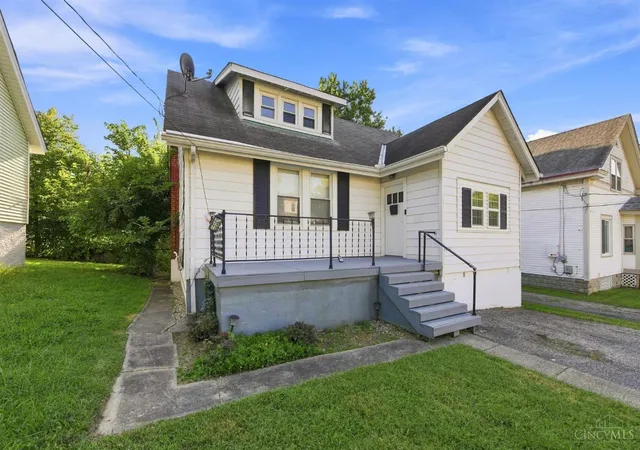 Photo 2 of Single family home for sale at 1406 Beech Ave, Cincinnati, OH 45205 | MLS# 1892933 | Listing updated on 2026-09-05