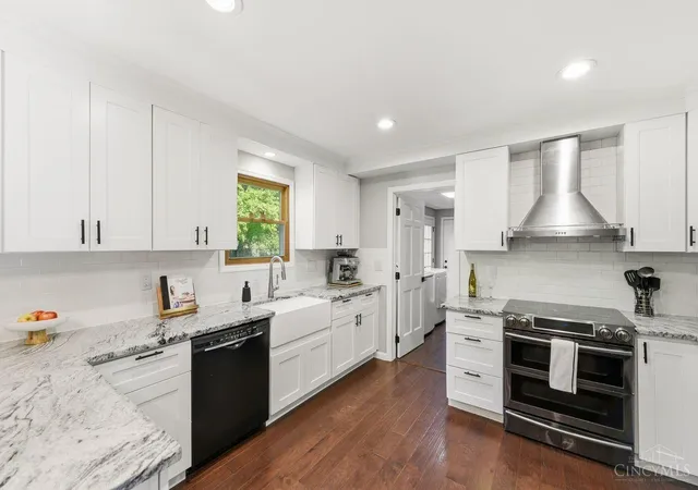 Photo 2 of Single family home for sale at 9985 Meadow Hills Dr, West Chester, OH 45241 | MLS# 1892928 | Listing updated on 2026-09-11