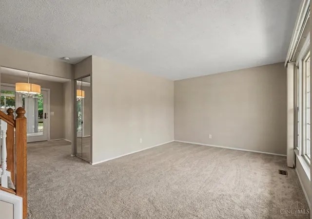 Photo 2 of Single family home for sale at 5494 Cleander Dr, Delhi Twp, OH 45238 | MLS# 1892945 | Listing updated on 2026-09-09