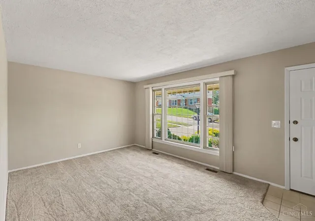 Photo 3 of Single family home for sale at 5494 Cleander Dr, Delhi Twp, OH 45238 | MLS# 1892945 | Listing updated on 2026-09-09