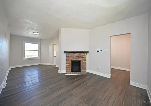 Photo 4 of Sale Pending at 962 Mansion Ave, Cincinnati, OH 45205 | MLS# 1892942 | Listing updated on 2026-09-08