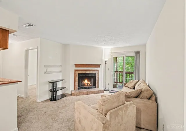 Photo 3 of Sale Pending at 10555 Montgomery Rd #4, Montgomery, OH 45242 | MLS# 1892944 | Listing updated on 2026-09-15