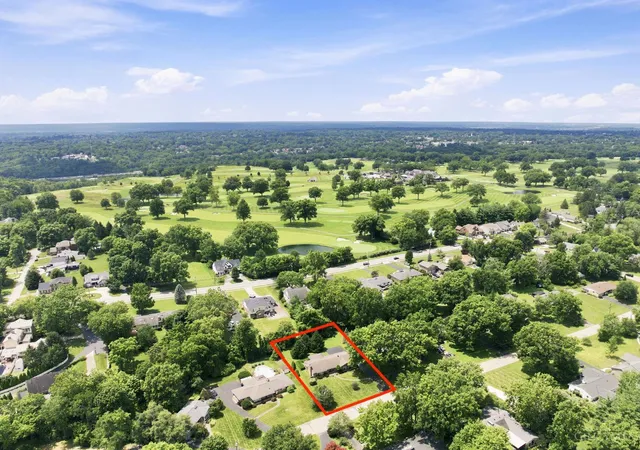 Photo 4 of Single family home for sale at 6555 Rollymeade Dr, Madeira, OH 45243 | MLS# 1892954 | Listing updated on 2026-09-18