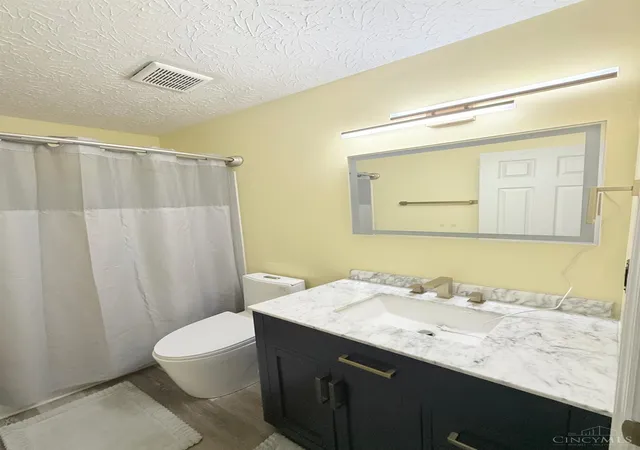 Listing Photo 4 - Condo for sale in building located at 7912 Jessies, Hamilton, OH 45011 - Unit #304