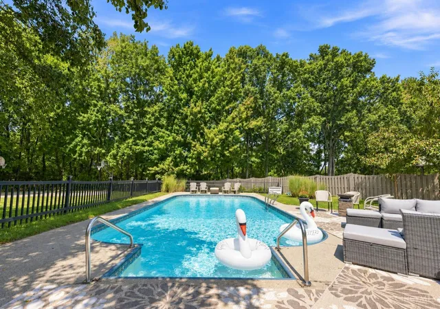 Photo 3 of Sale Pending at 10391 Stablehand Dr, Symmes Twp, OH 45242 | MLS# 1892961 | Listing updated on 2026-09-13