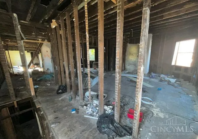 Listing Photo 5 - Condo for sale in building located at 332 Burkhardt Ave, Dayton, OH 45403