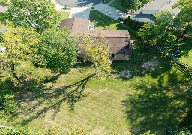 Photo 3 of Sale Pending at 1585 Silverglade Ct, Springfield Twp., OH 45240 | MLS# 1892673 | Listing updated on 2026-09-17