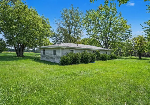 Photo 3 of Single family home for sale at 4938 Mauds Hughes Rd, Liberty Twp, OH 45044 | MLS# 1892800 | Listing updated on 2026-09-04