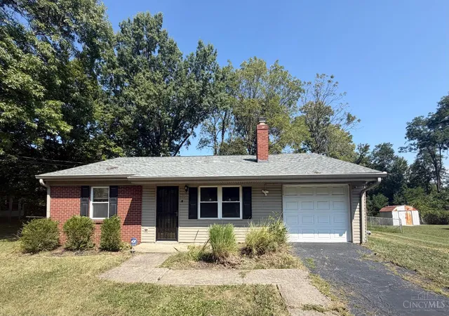 Photo 1 of Sale Pending at 864 N Hill Ln, Springfield Twp., OH 45224 | MLS# 1892984 | Listing updated on 2026-09-13