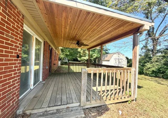 Photo 26 of Sale Pending at 864 N Hill Ln, Springfield Twp., OH 45224 | MLS# 1892984 | Listing updated on 2026-09-13