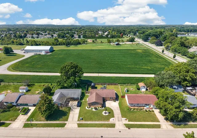 Photo 2 of Sale Pending at 913 Katherine Ave, Lebanon, OH 45036 | MLS# 1892962 | Listing updated on 2026-09-11
