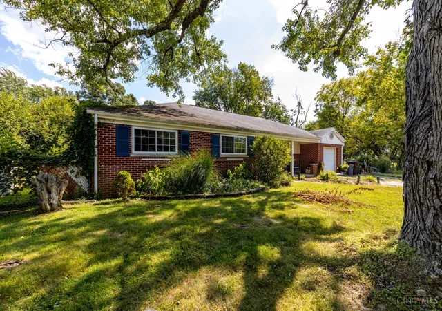 Photo 1 of Sale Pending at 119 Furbee Dr, Mason, OH 45040 | MLS# 1892939 | Listing updated on 2026-09-08