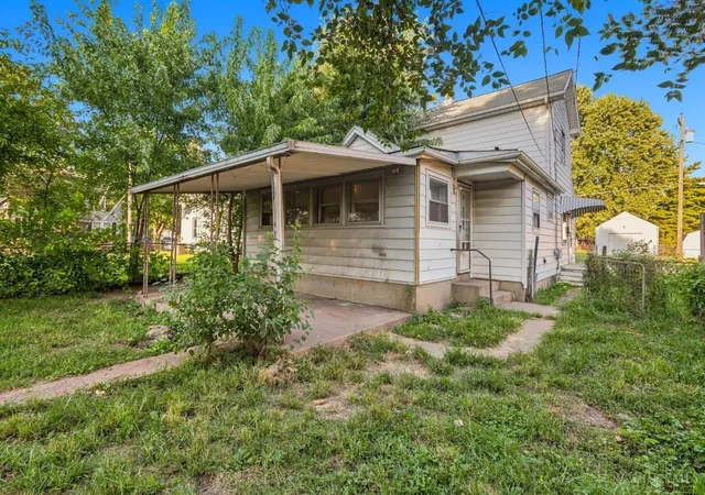 Photo 3 of Single family home for sale at 502 Moore, Middletown, OH 45044 | MLS# 1892873 | Listing updated on 2026-09-11