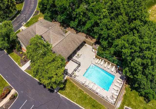 Listing Photo 2 - Condo for sale in building located at 10555 Montgomery Rd, Montgomery, OH 45242 - Unit #49