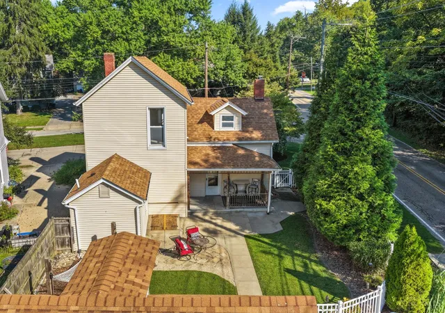 Photo 2 of Sale Pending at 260 Twain Ave, Cincinnati, OH 45233 | MLS# 1892703 | Listing updated on 2026-09-09