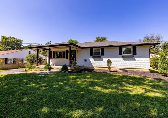 Photo 2 of Single family home for sale at 8609 Butler Warren Rd, West Chester, OH 45069 | MLS# 1892949 | Listing updated on 2026-09-08