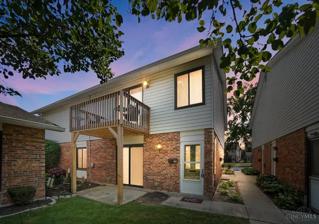 Photo 2 of Sale Pending at 25 Dusk Ct, Fairfield, OH 45014 | MLS# 1892776 | Listing updated on 2026-09-11