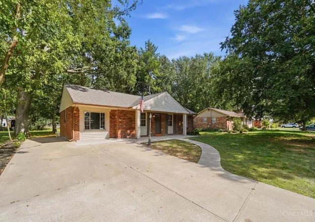 Photo 3 of Single family home for sale at 5756 Shirl Bar Cir, Miami Twp, OH 45150 | MLS# 1893015 | Listing updated on 2026-09-08