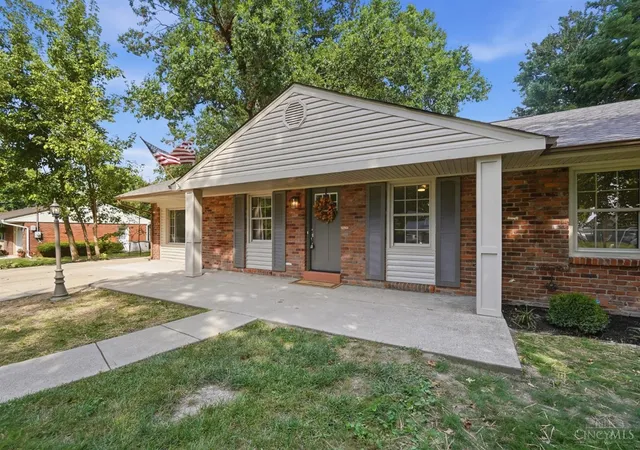 Photo 3 of Single family home for sale at 5756 Shirl Bar Cir, Miami Twp, OH 45150 | MLS# 1893015 | Listing updated on 2026-09-08