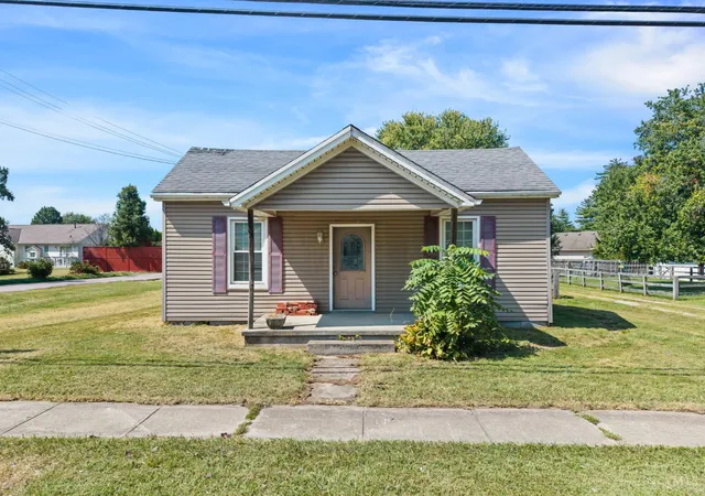 Photo 2 of Sale Pending at 8055 S State Route 48, Maineville, OH 45039 | MLS# 1893014 | Listing updated on 2026-09-08