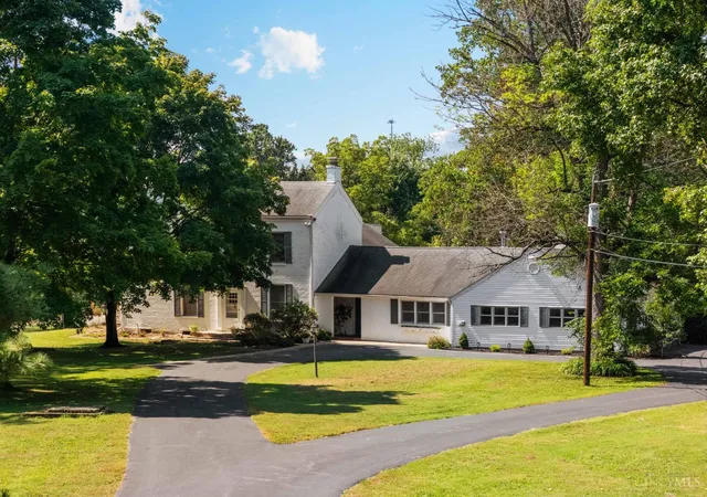 Photo 2 of Single family home for sale at 320 Bland Ave, Blanchester, OH 45107 | MLS# 1893026 | Listing updated on 2026-09-05
