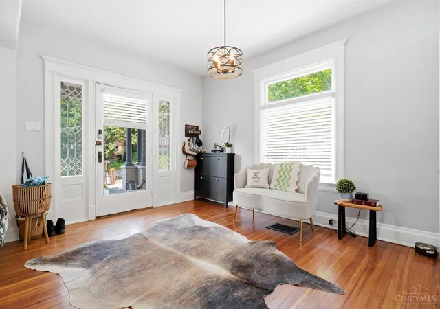 Photo 3 of Single family home for sale at 318 Stites Ave, Cincinnati, OH 45226 | MLS# 1893049 | Listing updated on 2026-09-07